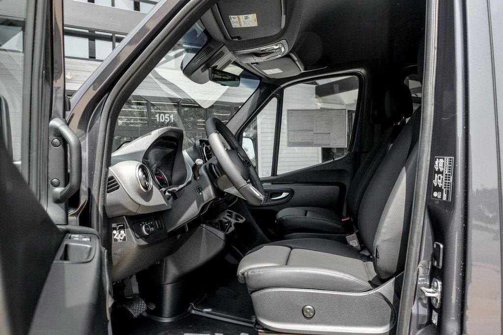Used 2025 Mercedes-Benz Sprinter 3500 image 12