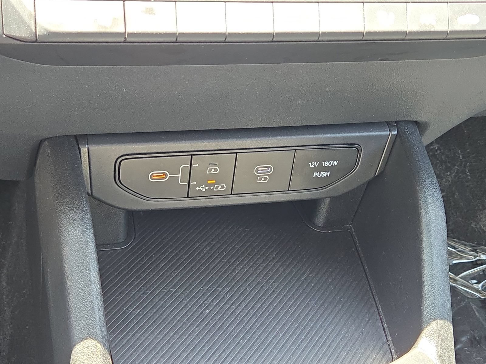 Used 2025 Kia K4 FWD image 29