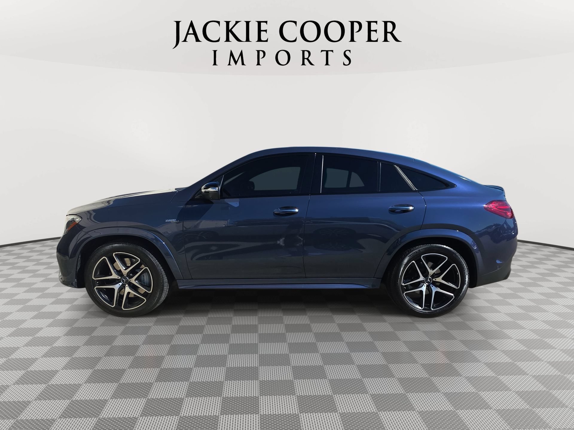 Used 2024 Mercedes-Benz GLE 53 AMG 4MATIC Coupe w/ Driver Assistance Package image 8