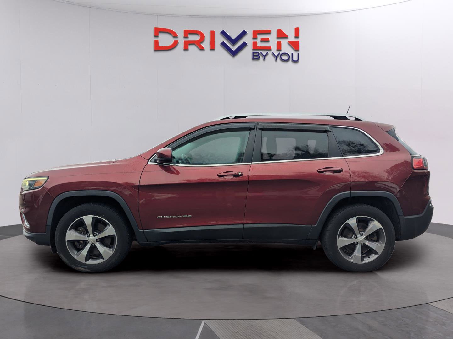 Used 2020 Jeep Cherokee Limited image 2