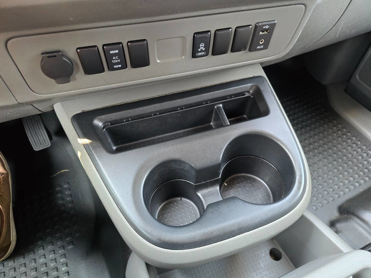 Used 2017 Nissan NV 2500 SL image 16