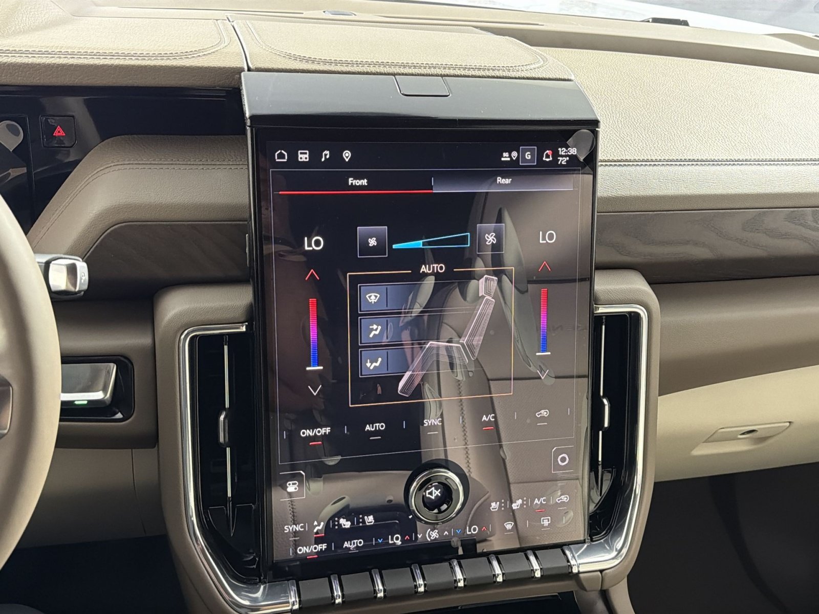 New 2026 GMC Yukon XL Denali AWD/4WD image 21