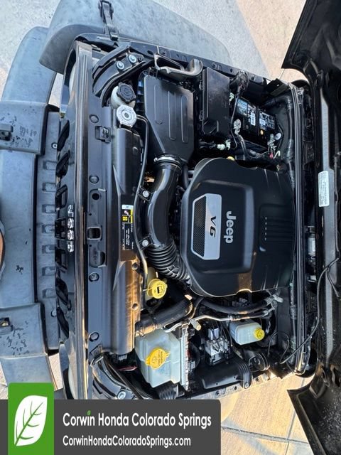 Used 2018 Jeep Wrangler Unlimited Sport S AWD/4WD image 32