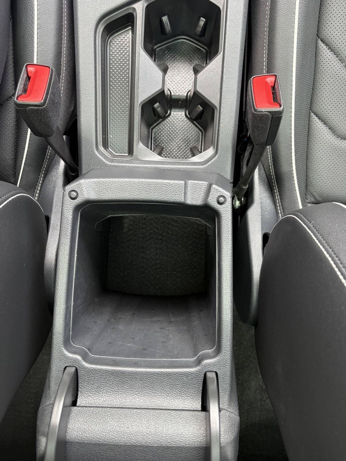 Used 2023 Volkswagen Tiguan SEL R-Line AWD/4WD image 19