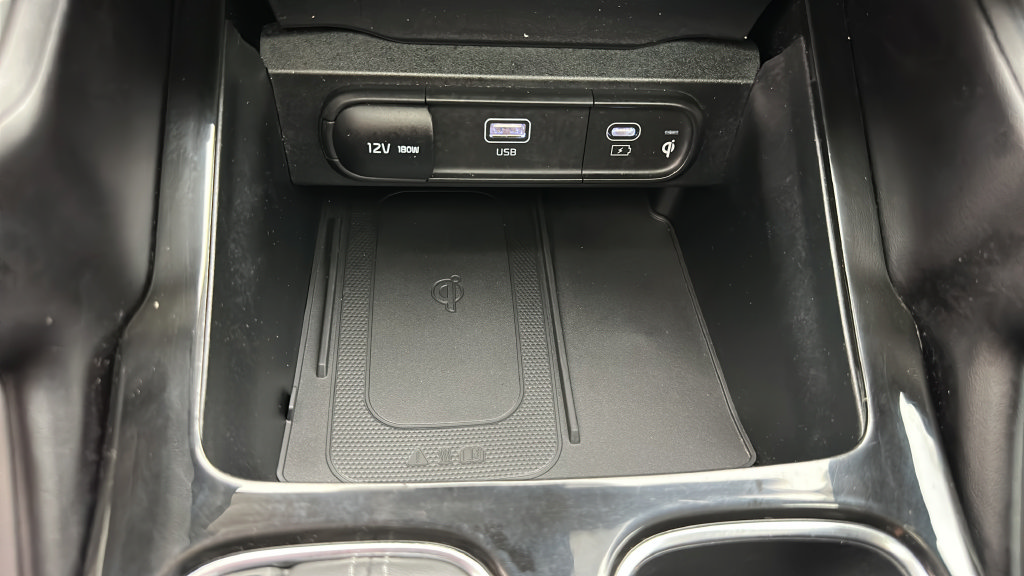 Used 2025 Kia Telluride S AWD/4WD image 23