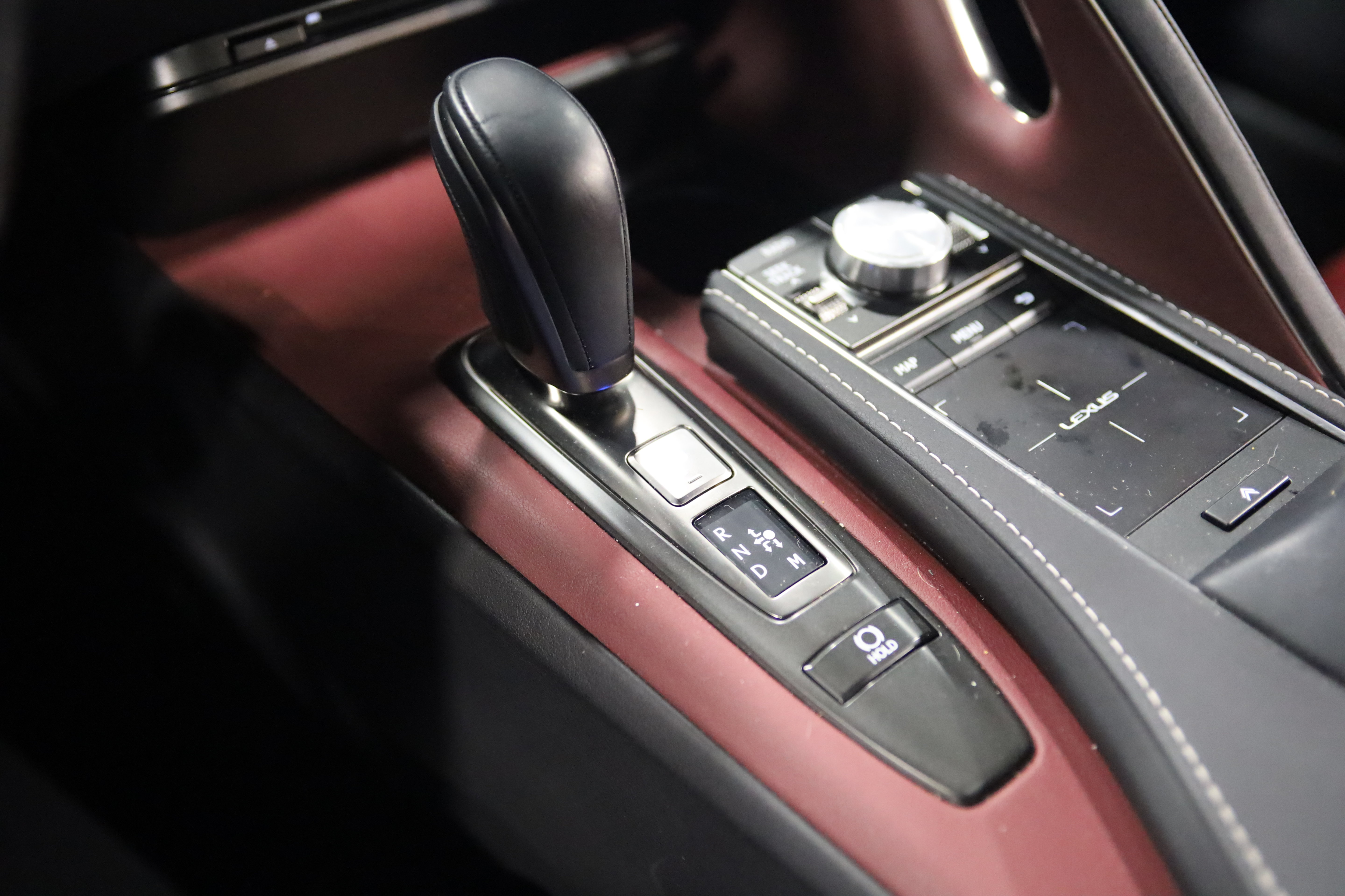 Used 2018 Lexus LC 500 Coupe w/ Touring Package RWD image 32