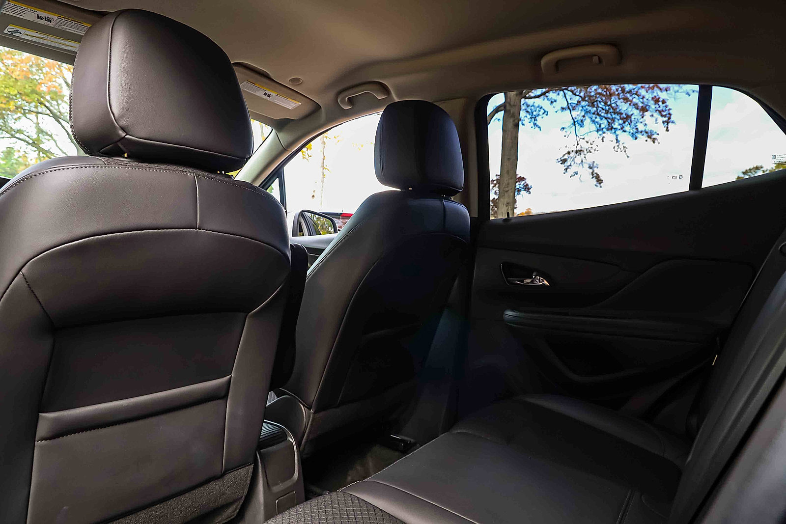 Used 2022 Buick Encore Preferred image 22