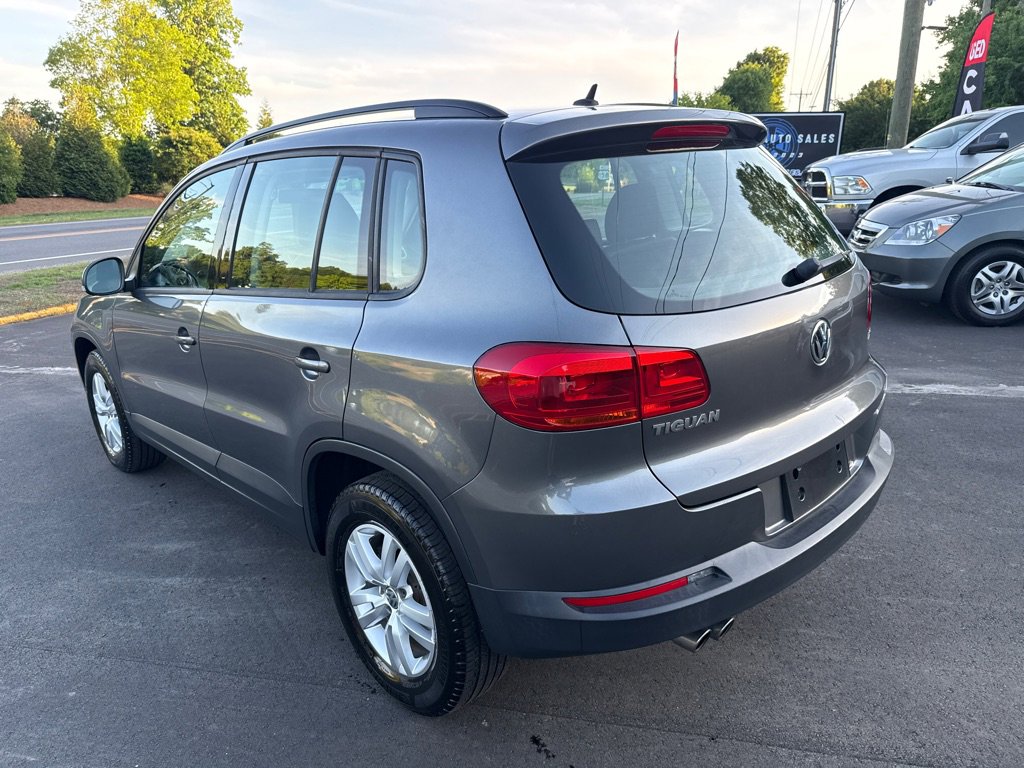 Used 2016 Volkswagen Tiguan S FWD image 8