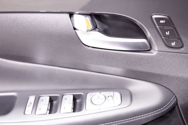 Used 2022 Hyundai Santa Fe Calligraphy image 23