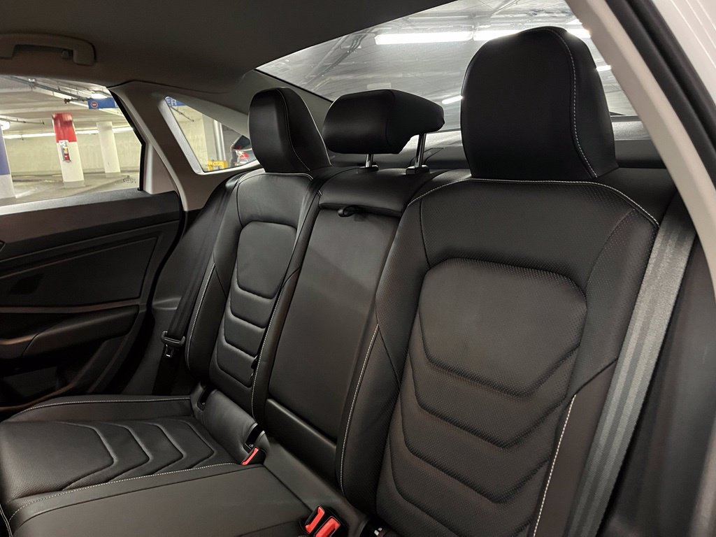 Used 2024 Volkswagen Jetta SEL FWD image 23