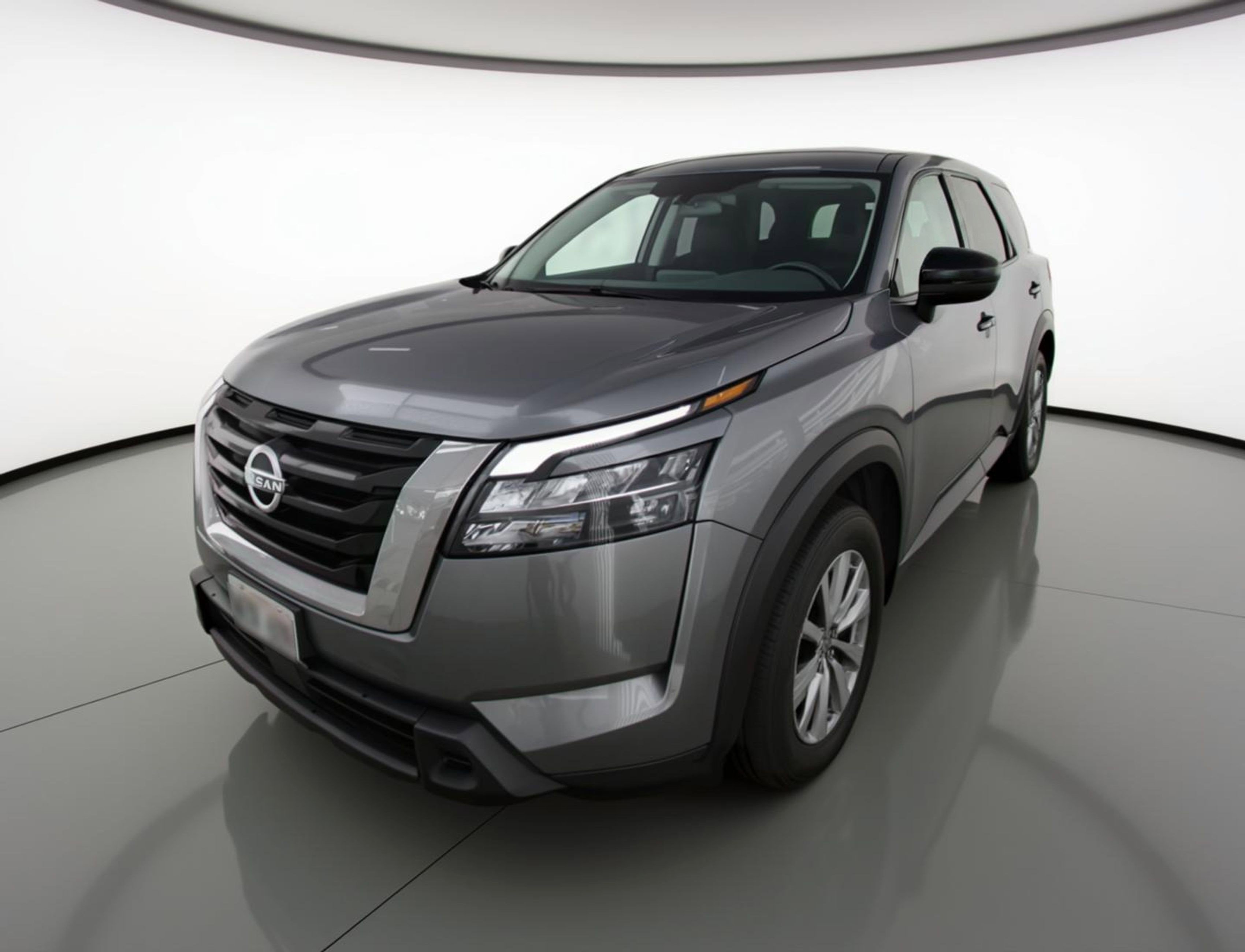 Used 2024 Nissan Pathfinder S FWD image 3