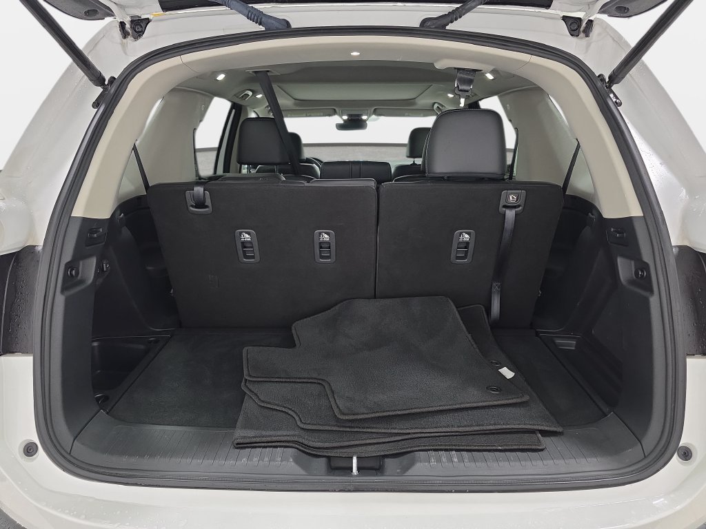 Used 2023 Honda Pilot Touring image 29