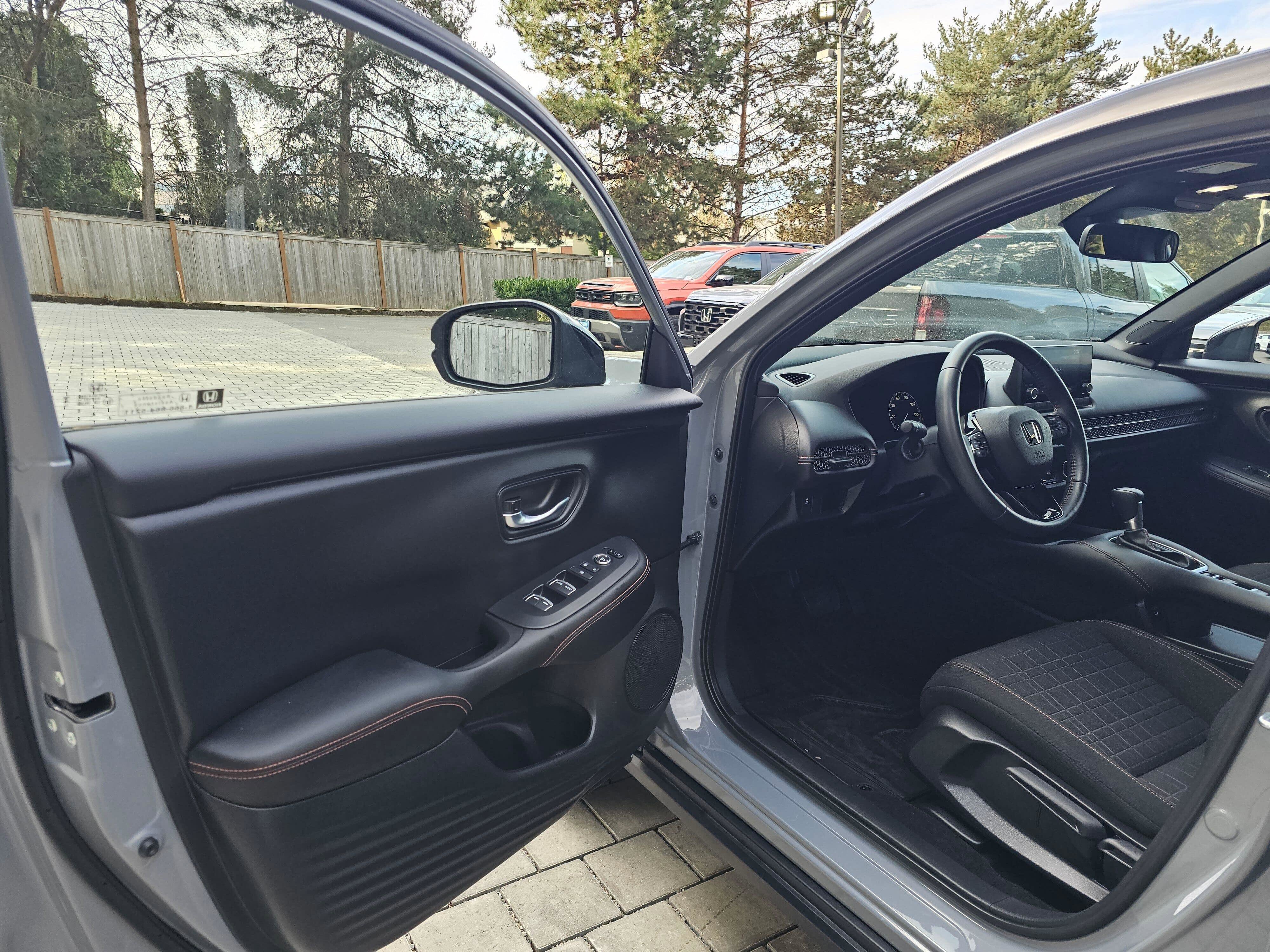 Certified 2025 Honda HR-V Sport image 20