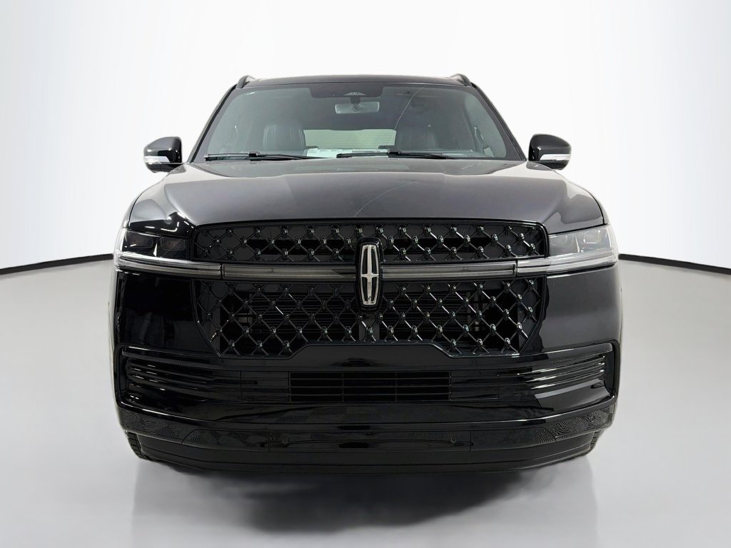 New 2027 Lincoln Navigator L Reserve w/ Jet Appearance Package RWD image 2