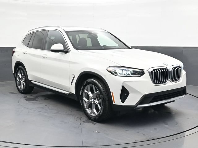 Used 2024 BMW X3 xDrive30i AWD/4WD image 2