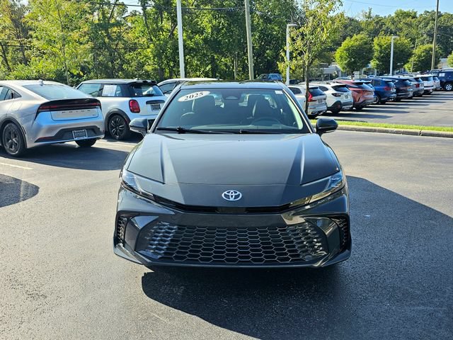 Used 2025 Toyota Camry XSE FWD image 3