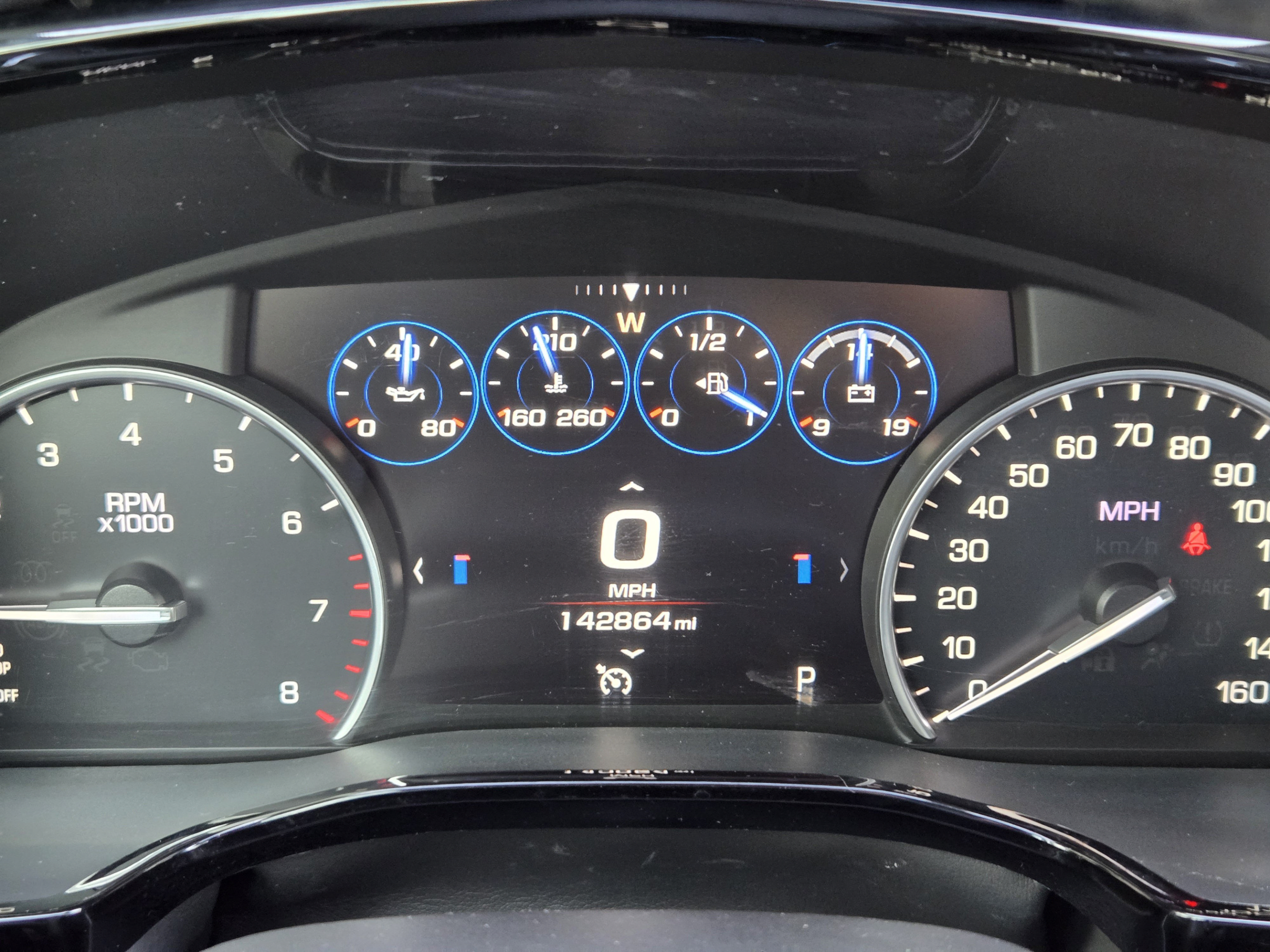 Used 2017 Cadillac XT5 Platinum AWD/4WD image 11