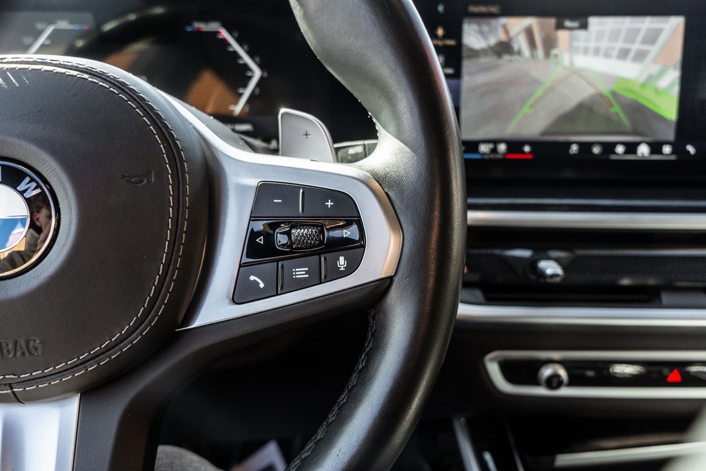 Used 2024 BMW X7 xDrive40i w/ M Sport Package image 21