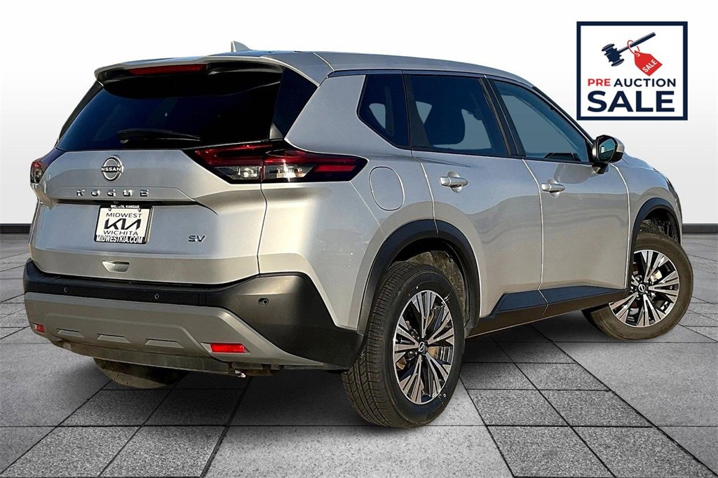 Used 2023 Nissan Rogue SV image 13