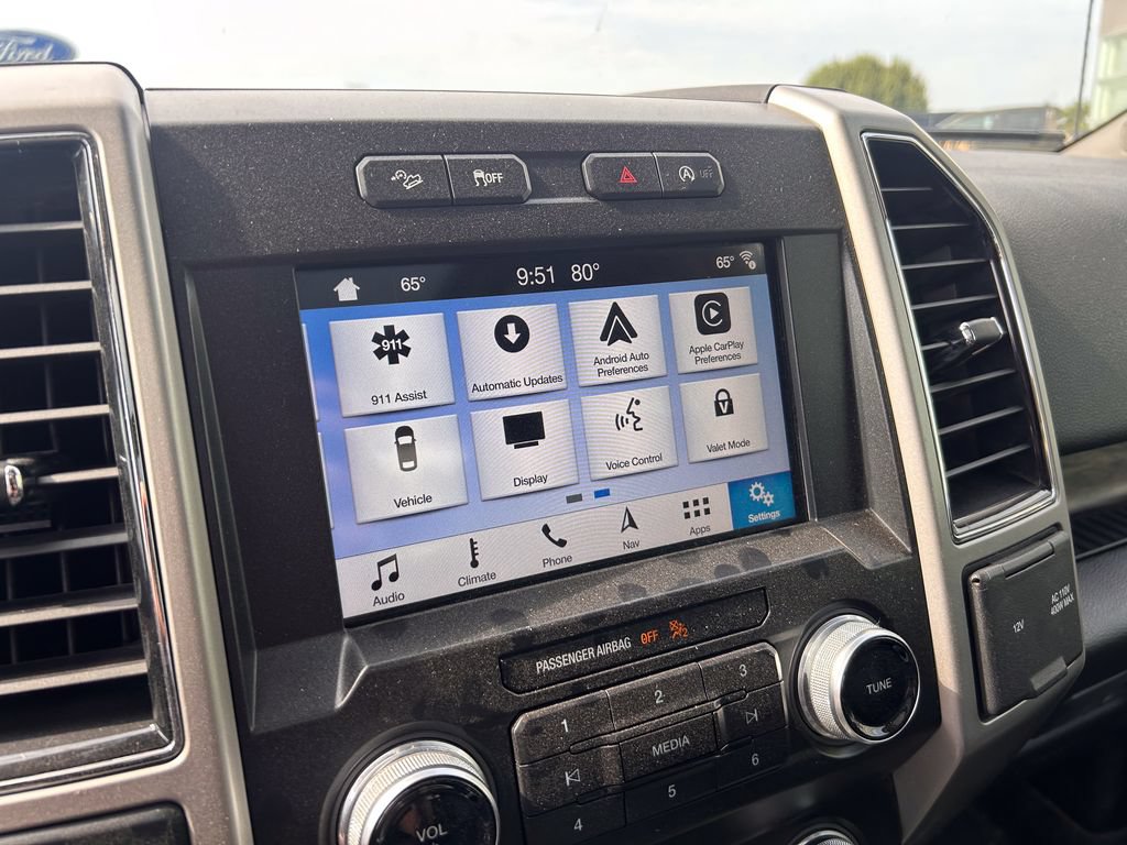 Used 2019 Ford F150 Lariat w/ Equipment Group 502A Luxury AWD/4WD image 23