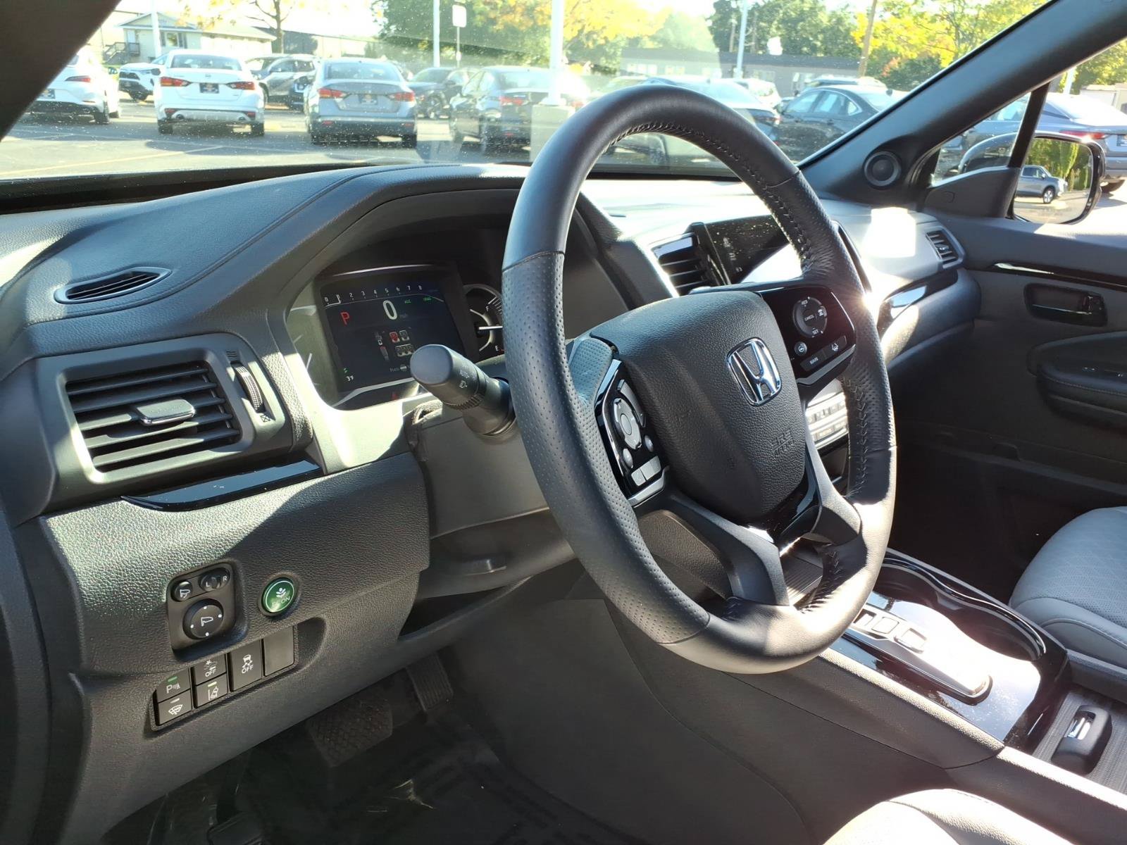 Used 2022 Honda Passport Elite image 16