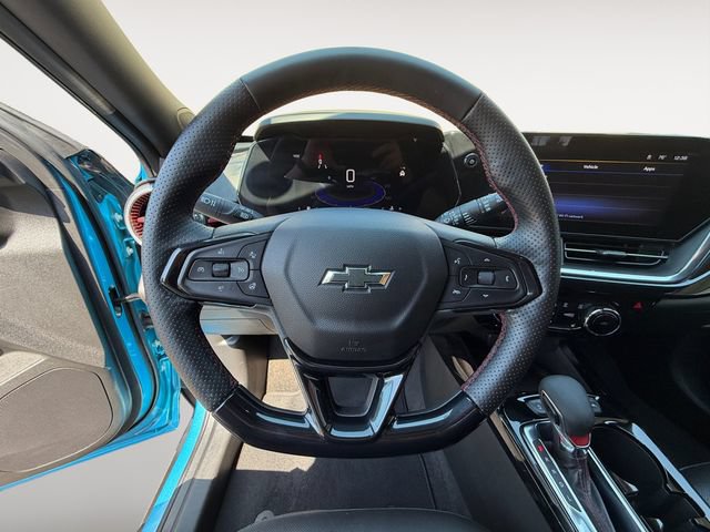 Used 2025 Chevrolet Trax RS w/ Sunroof Package FWD image 13