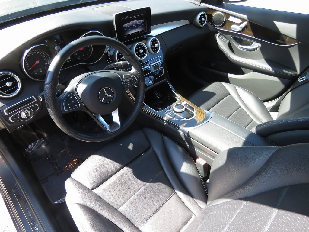 Used 2018 Mercedes-Benz C 300 4MATIC Sedan image 12