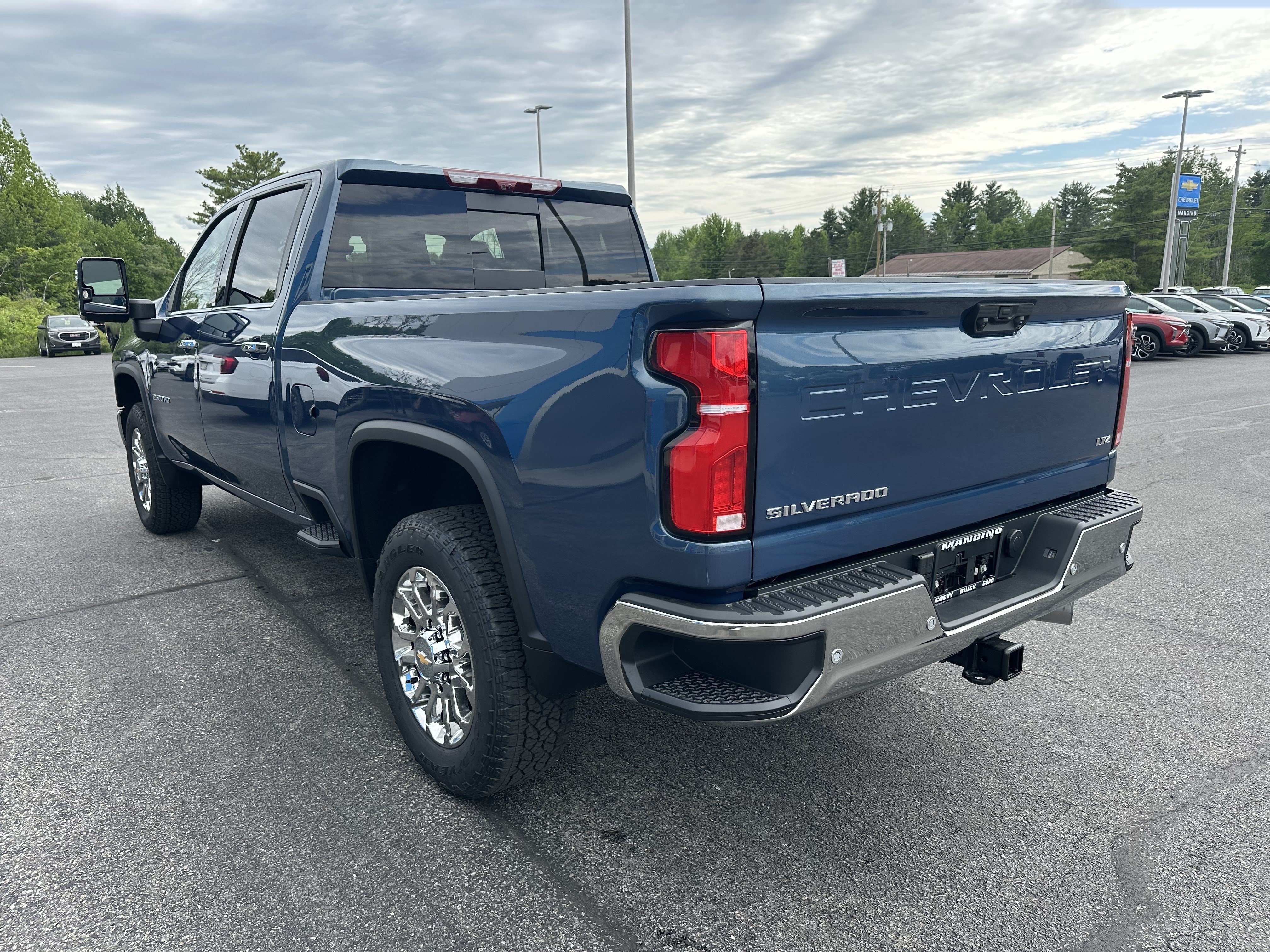 New 2026 Chevrolet Silverado 2500 LTZ w/ LTZ Premium Package AWD/4WD image 7