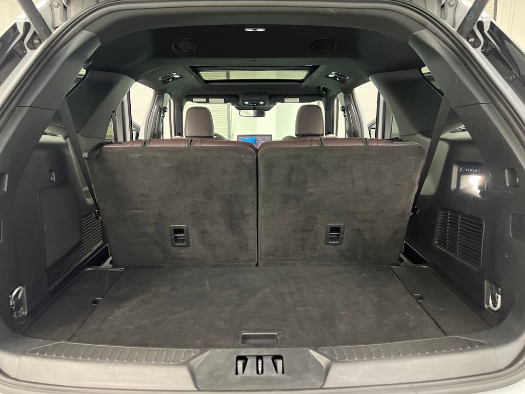 Used 2025 Ford Explorer Platinum w/ LUX Leather Package AWD/4WD image 35