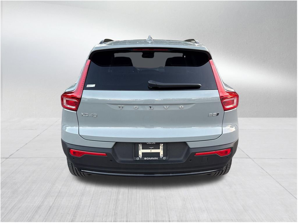 New 2026 Volvo XC40 B5 Plus w/ Protection Package Premier AWD/4WD image 6