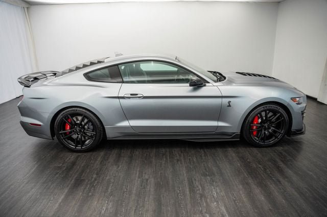 Used 2021 Ford Mustang Shelby GT500 w/ Technology Package RWD image 6