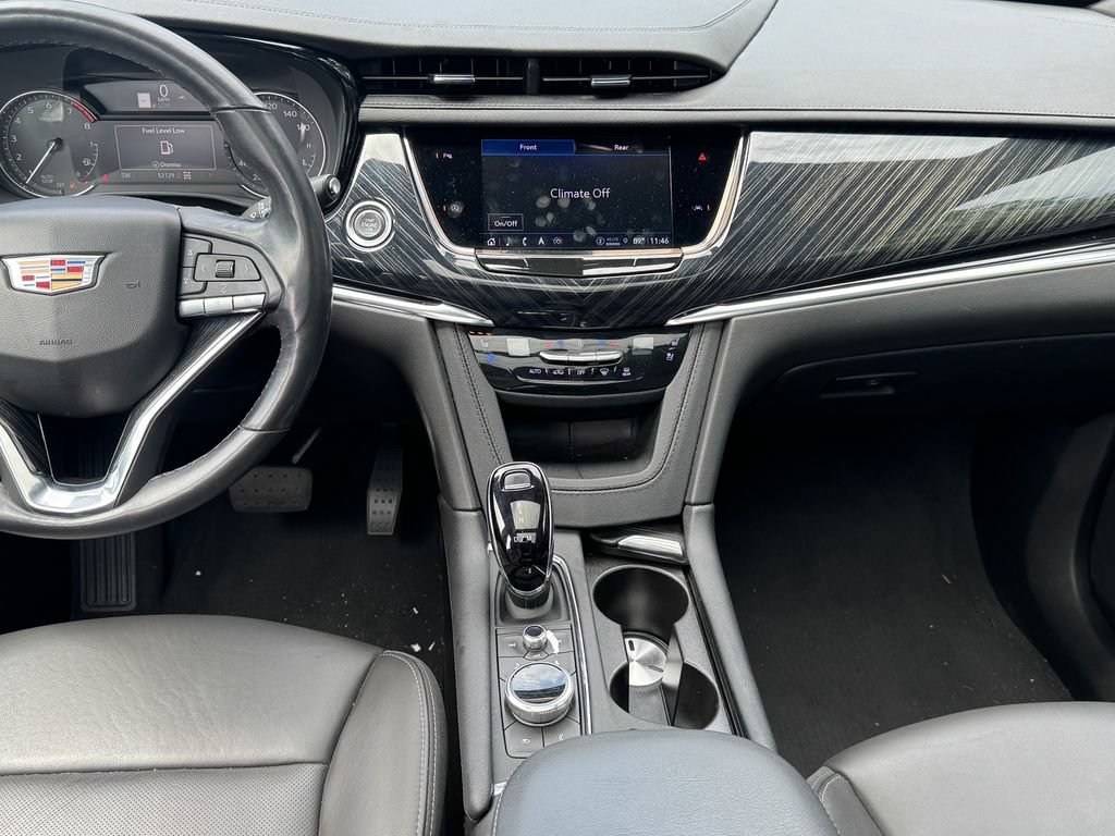 Used 2023 Cadillac XT6 Premium Luxury AWD/4WD image 16
