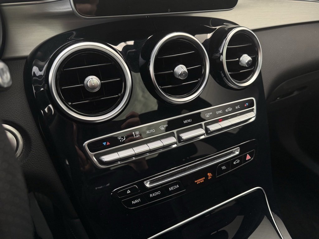 Used 2017 Mercedes-Benz GLC 300 4MATIC image 25