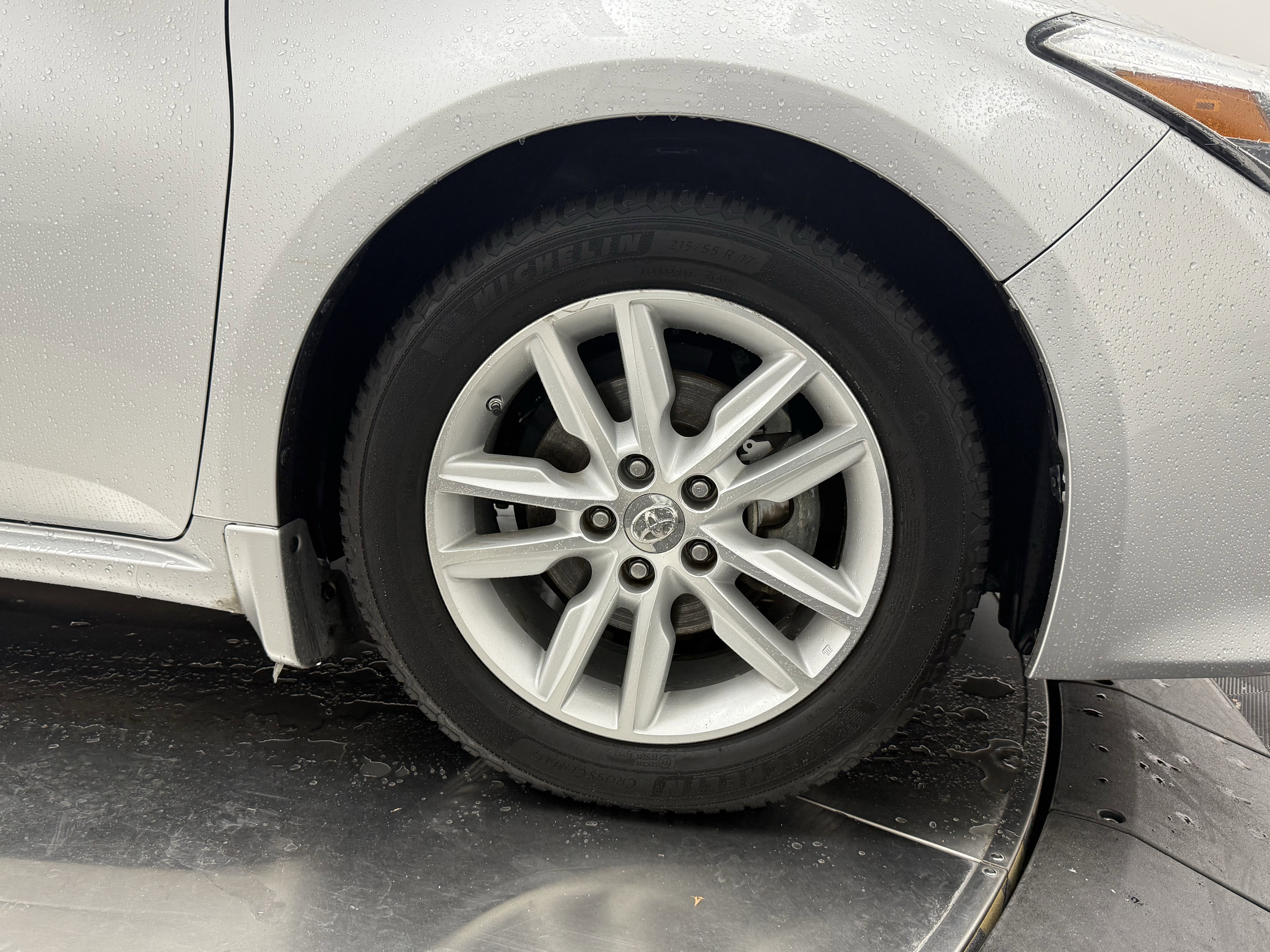 Used 2014 Toyota Avalon XLE image 9