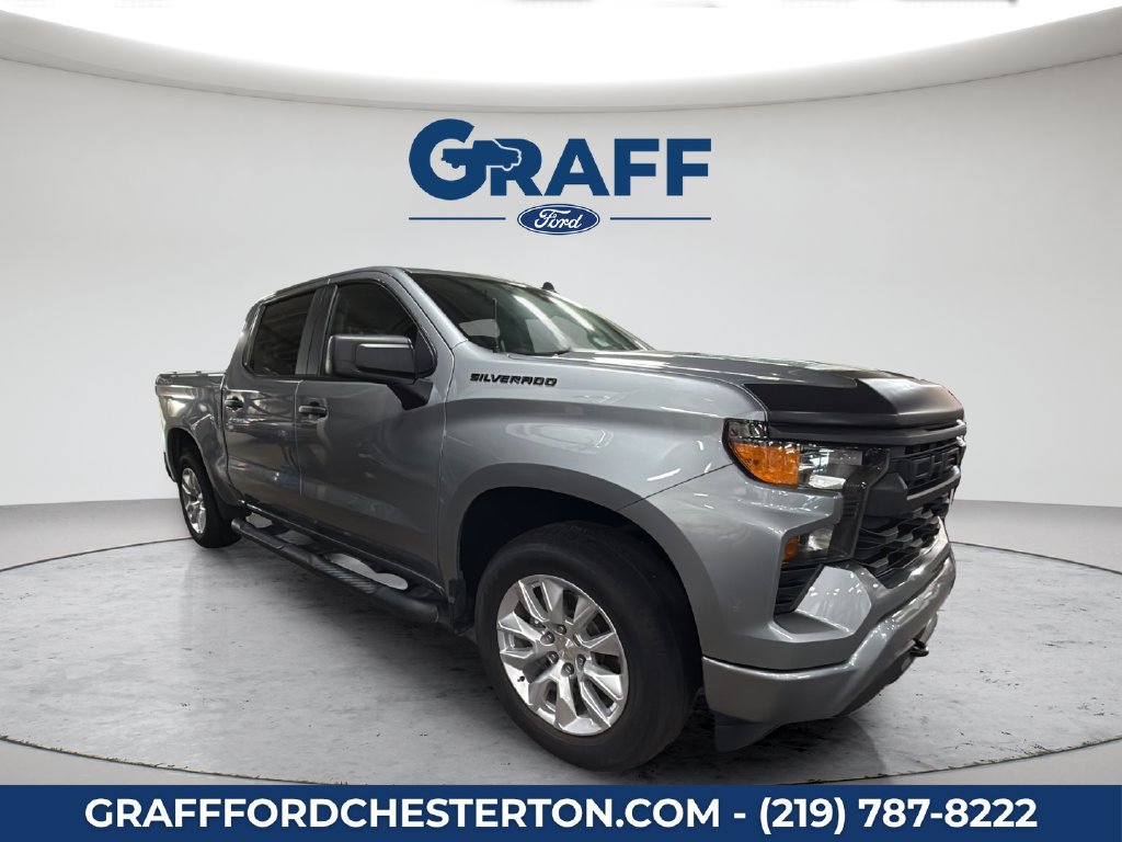 Used 2024 Chevrolet Silverado 1500 Custom w/ LPO, Dark Essentials Package AWD/4WD image 4