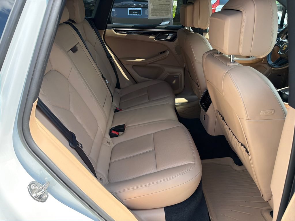 Used 2022 Porsche Macan S AWD/4WD image 15