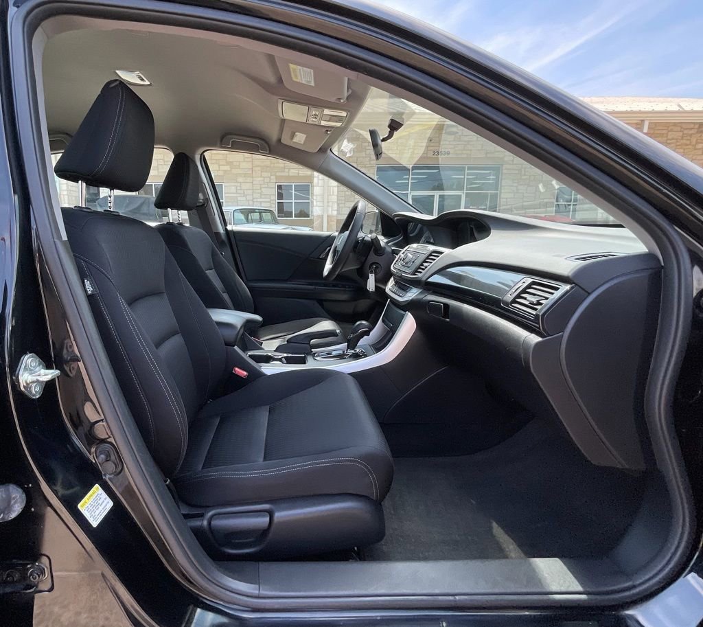 Used 2014 Honda Accord Sport image 26