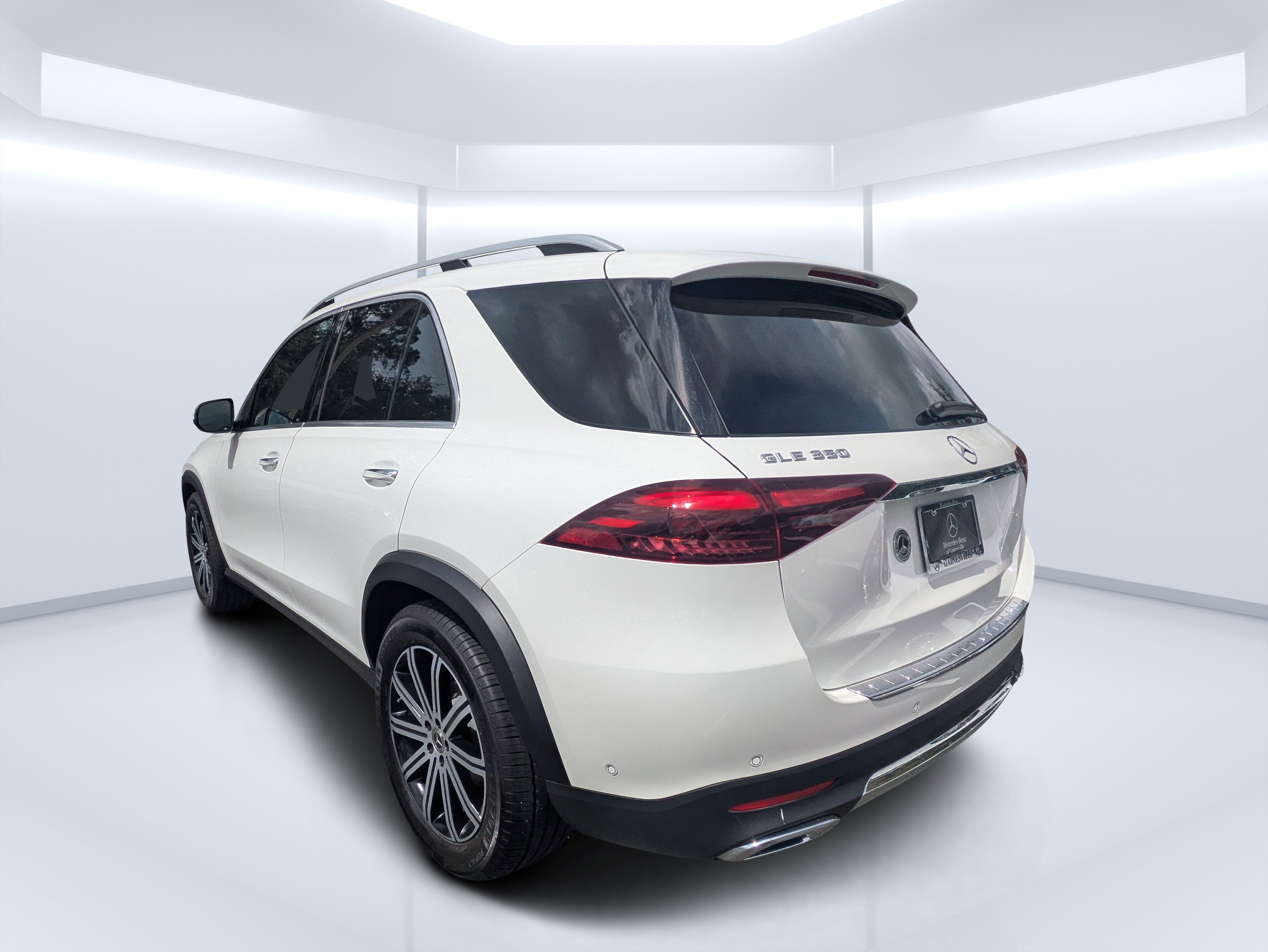 Used 2024 Mercedes-Benz GLE 350 4MATIC image 5