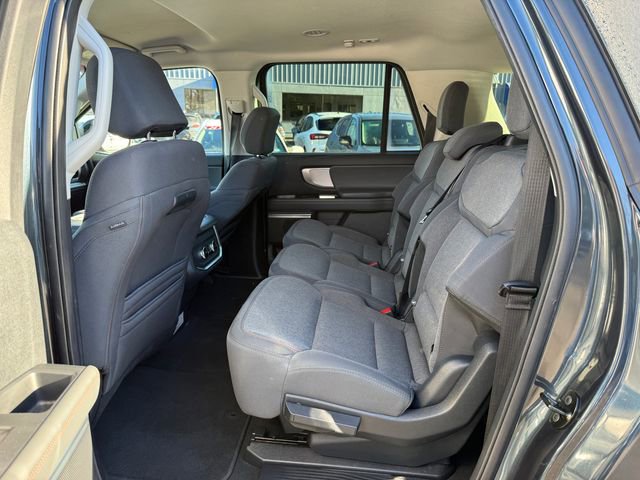 Used 2025 Ford Expedition Max Active image 4