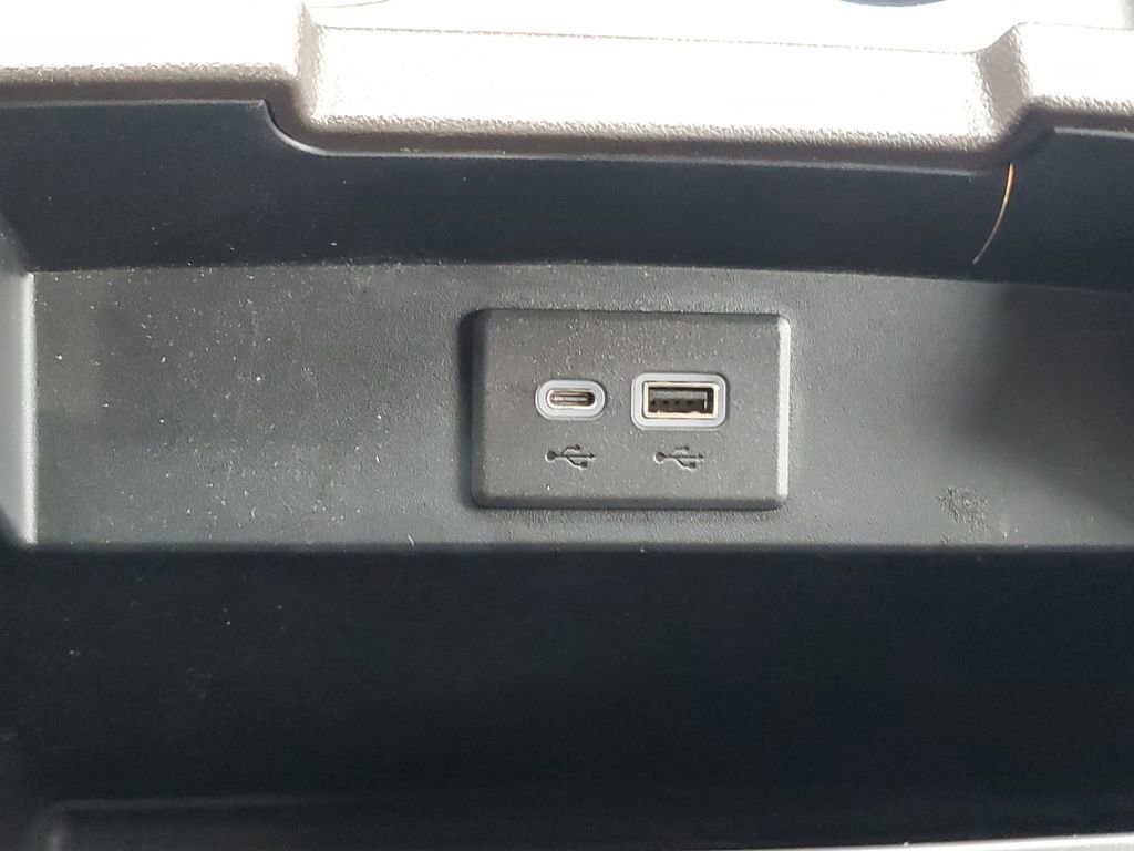 Used 2023 GMC Yukon XL SLE w/ Gmc Pro Safety Plus Package image 28