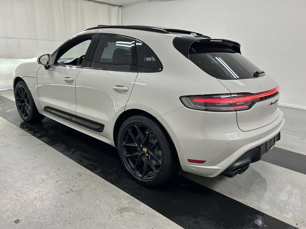 Certified 2025 Porsche Macan GTS AWD/4WD image 6