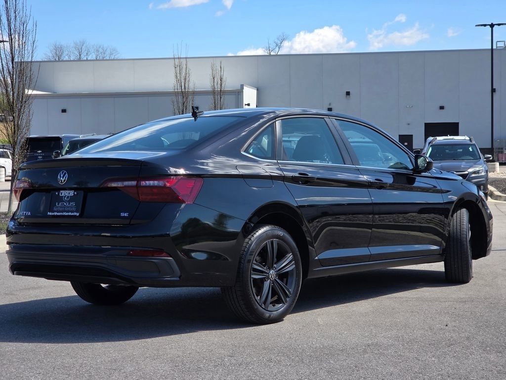 Used 2024 Volkswagen Jetta SE image 24