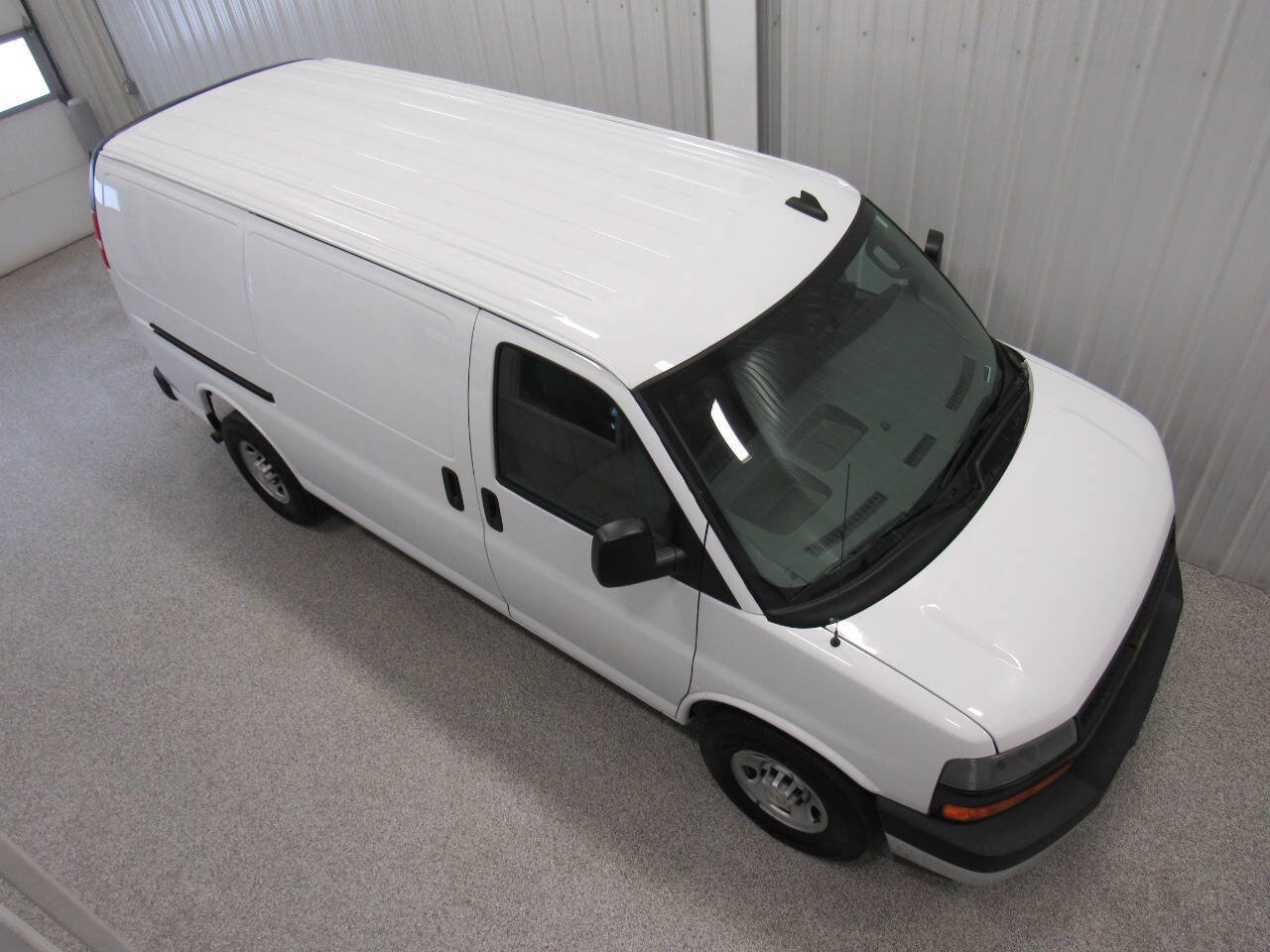 Used 2020 Chevrolet Express 3500 w/ Driver Convenience Package image 5