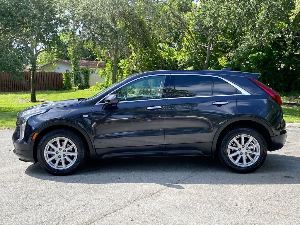 Used 2023 Cadillac XT4 Luxury w/ Cold Weather Package image 4