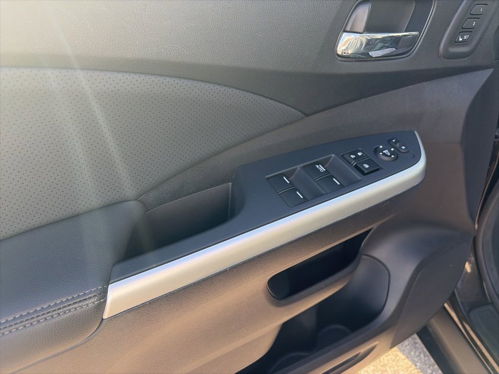 Used 2015 Honda CR-V Touring image 9