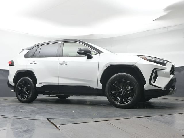 Used 2023 Toyota RAV4 XSE AWD/4WD image 33