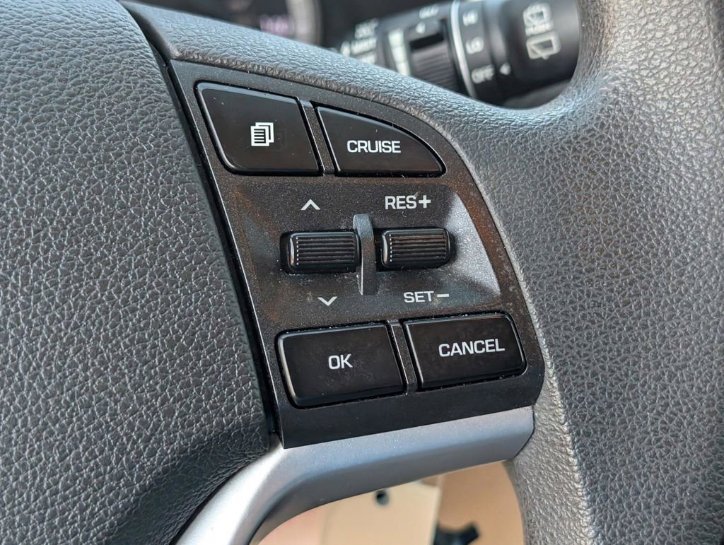 Used 2020 Hyundai Tucson SE image 19