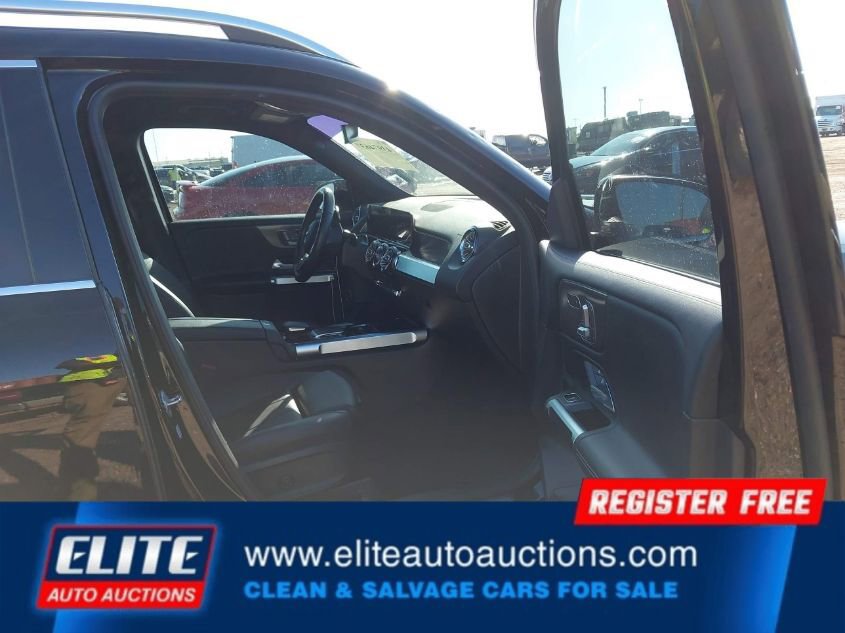 Used 2021 Mercedes-Benz GLB 250 image 10