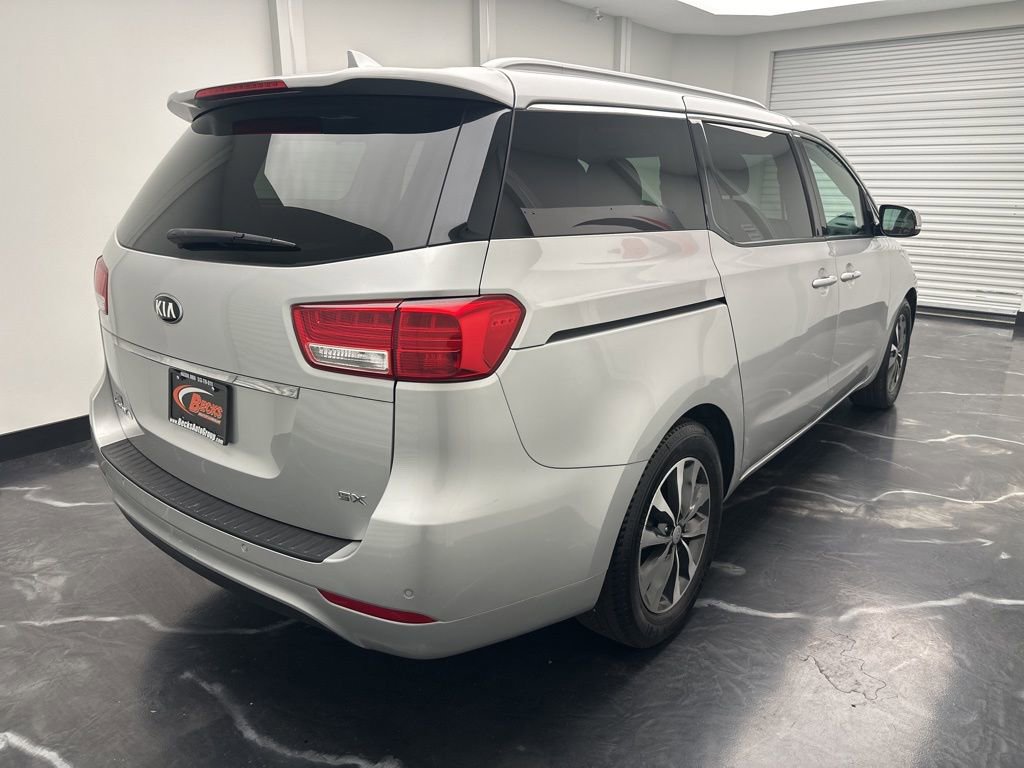 Used 2018 Kia Sedona SX image 3