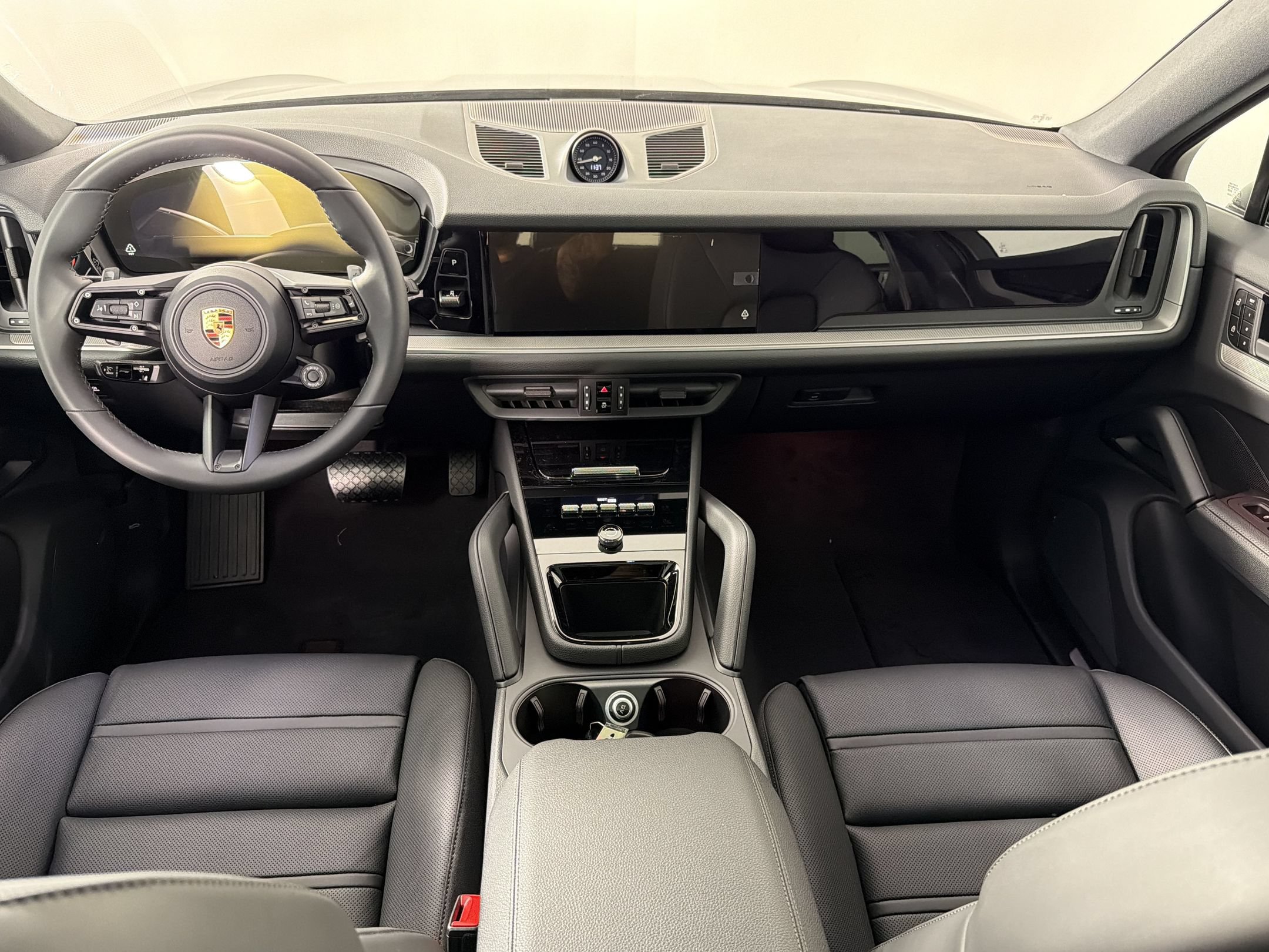 Certified 2026 Porsche Cayenne Coupe AWD/4WD image 20